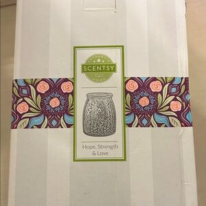 Scentsy Hope, Strength & Love Warmer - Silver and White